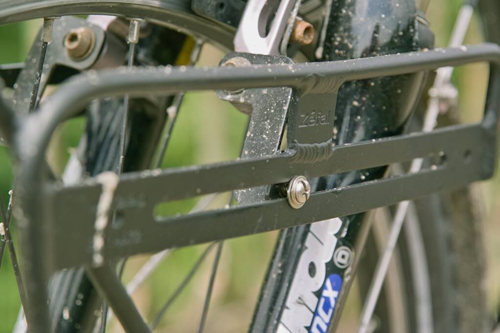Point Porte-bagages de vélo à fixation avant sur fourche